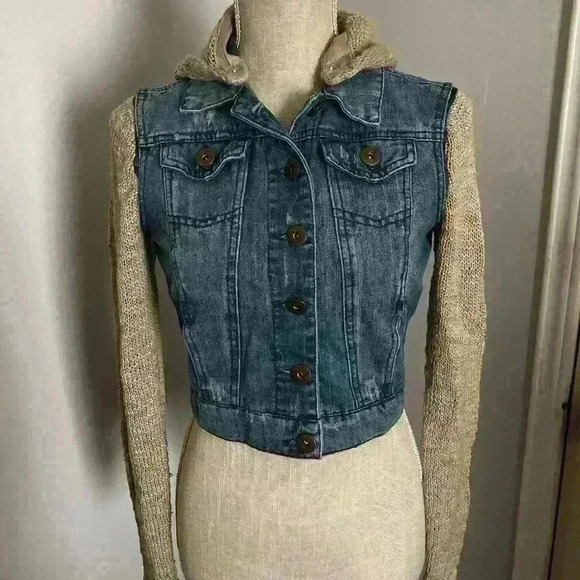 dELiA*s Jackets & Blazers - JEAN JACKET Xsmall